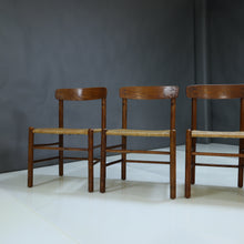 Load image into Gallery viewer, Set of 6 Aged Oak Early Model in the Manner of Borge Mogensen J39