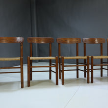 Load image into Gallery viewer, Set of 6 Aged Oak Early Model in the Manner of Borge Mogensen J39
