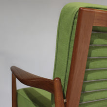 Load image into Gallery viewer, Pair of Mid-Century Modern danish Lounge Chairs by Kofod Larsen for Selig