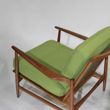 Load image into Gallery viewer, Pair of Mid-Century Modern danish Lounge Chairs by Kofod Larsen for Selig
