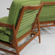 Load image into Gallery viewer, Pair of Mid-Century Modern danish Lounge Chairs by Kofod Larsen for Selig