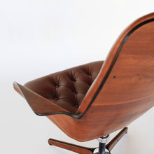 Load image into Gallery viewer, Plycraft George Mulhauser ‘Mrs. Chair’ in Leather - Mid Century Modern Lounge Chair
