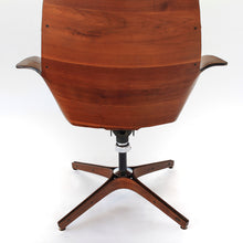 Load image into Gallery viewer, Plycraft George Mulhauser ‘Mrs. Chair’ in Leather - Mid Century Modern Lounge Chair