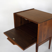 Load image into Gallery viewer, Exceptional John Keal for Brown Saltman Nightstands - A Pair