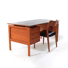 Load image into Gallery viewer, Møller Model 71 Chair