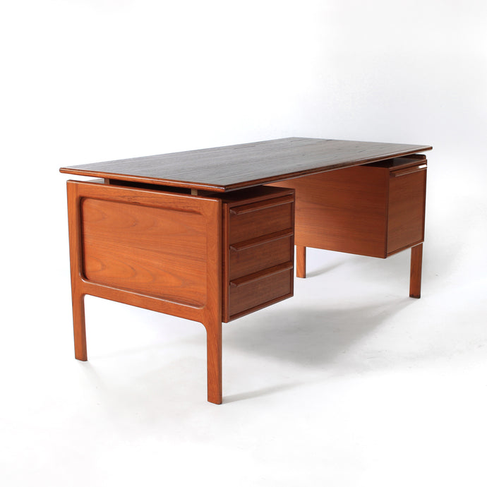 Stunning Mid Century Danish Modern Teak Floating Top Desk - Gasvig