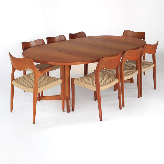 Niels Otto Møller Dining Set Model 71 and 55 Chairs with Møller Table