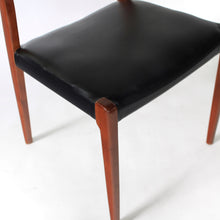 Load image into Gallery viewer, Møller Model 71 Chair