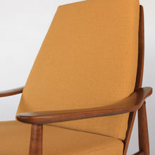 Load image into Gallery viewer, Mid Century Heywood Wakefield High Back Lounge Chair