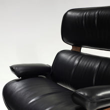 Load image into Gallery viewer, Mr VIP Chair and Ottoman by George Mulhauser for Plycraft in Italian Leather
