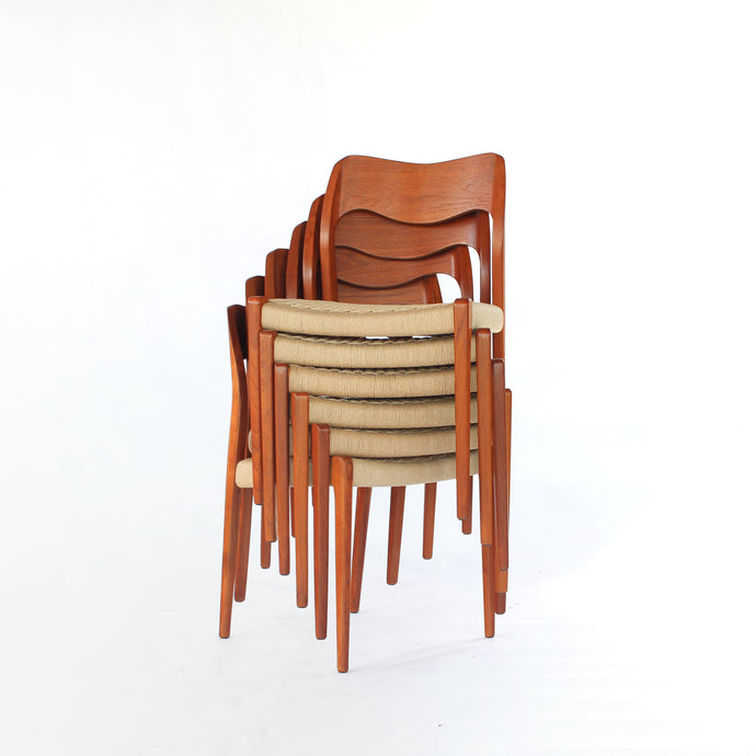 Set of 8 Niels Møller Dining Side Chairs Model 71 - Teak and Paper Cord